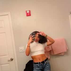 Meet your Posher, Enya